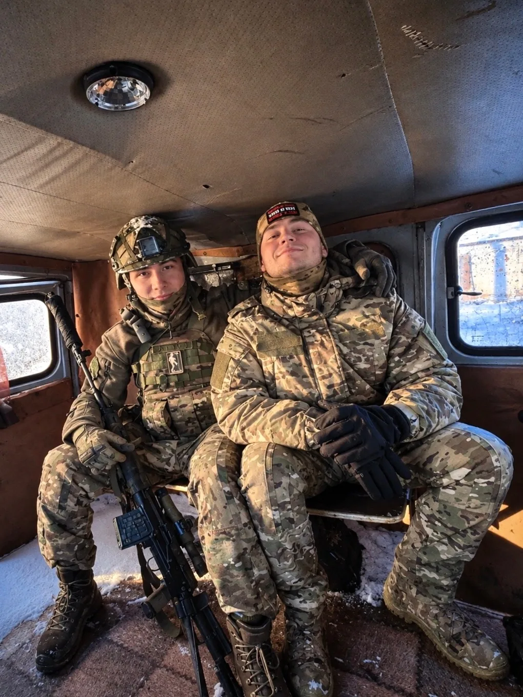 Снарядили пацанов в самую рискованную командировку — на нашей неизменно скрипучей «буха...