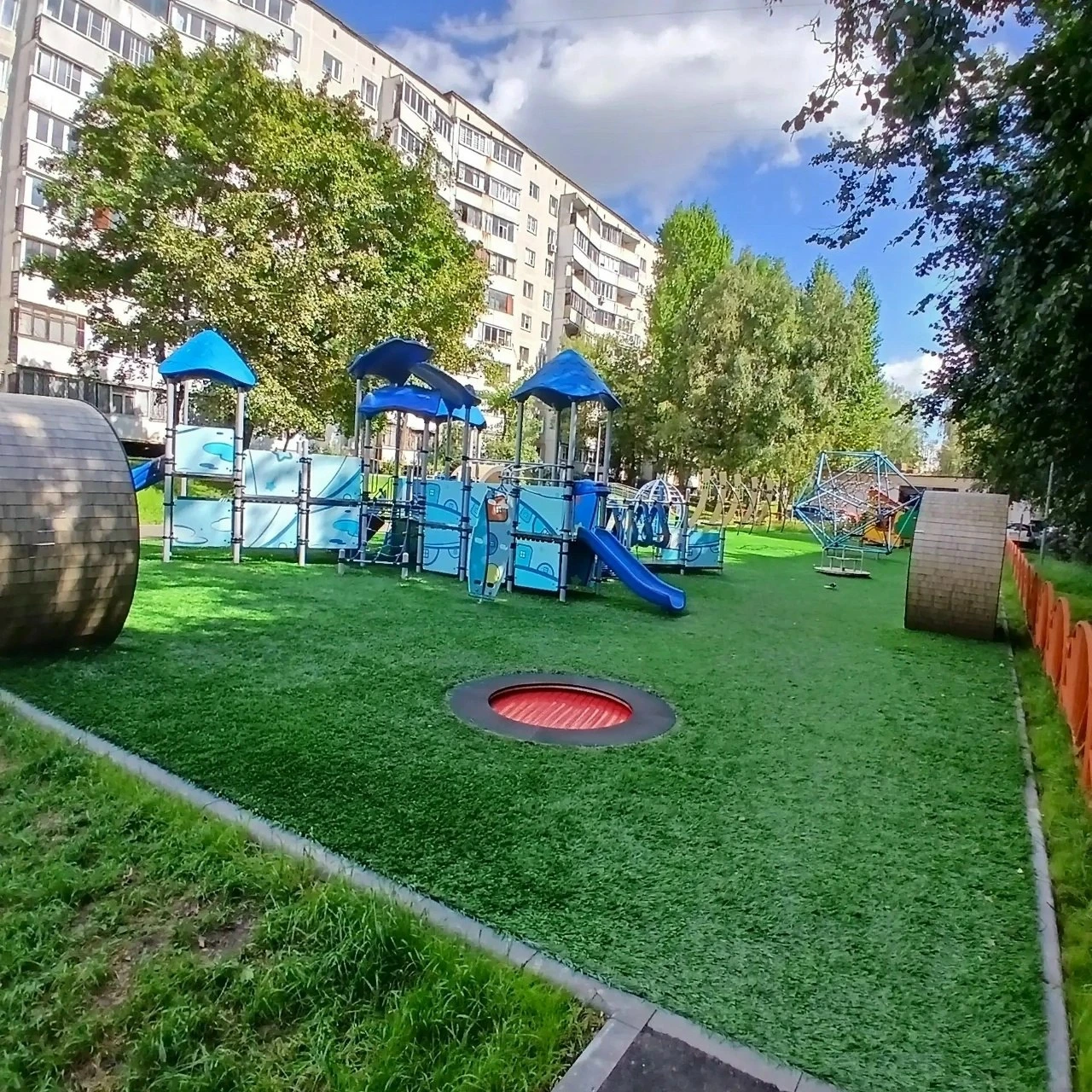 🌳 В Орехово-Борисово и Зябликово подвели итоги благоустройства дворов за год - в поряд...