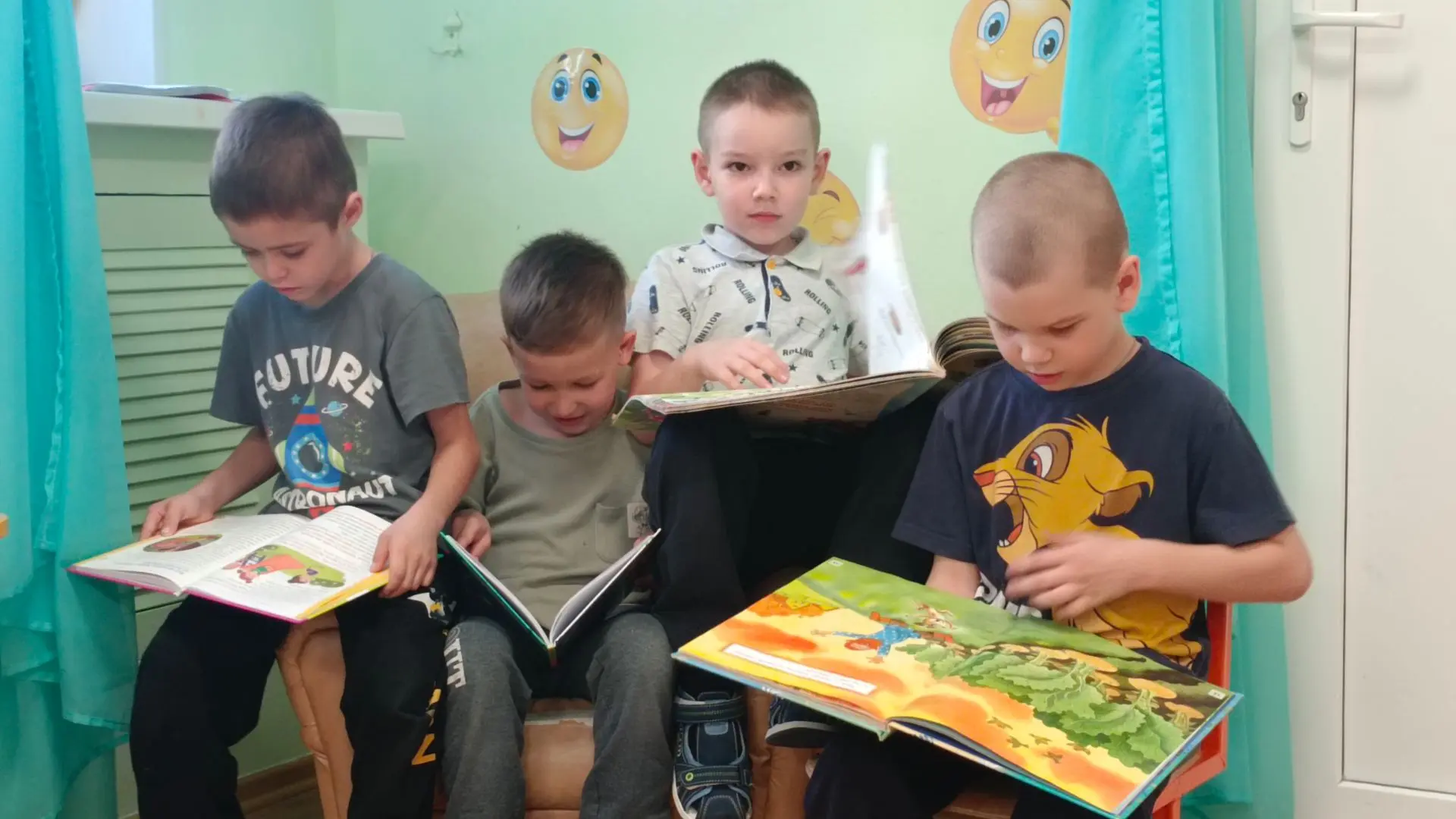 9 октября всемирный день чтения книг и в канун этого события в подготовительной к школе...