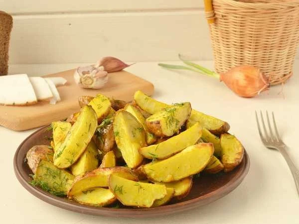 Картошка по-деревенски в духовке - блюдо для поста