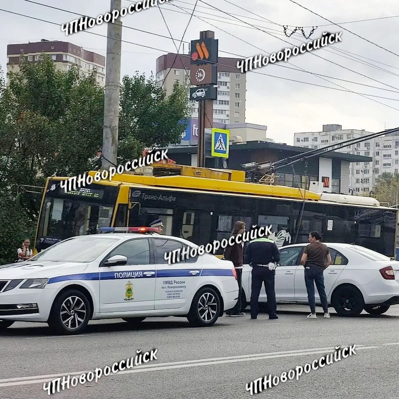 Перекресток проспекта Дзержинского и Волгоградской.