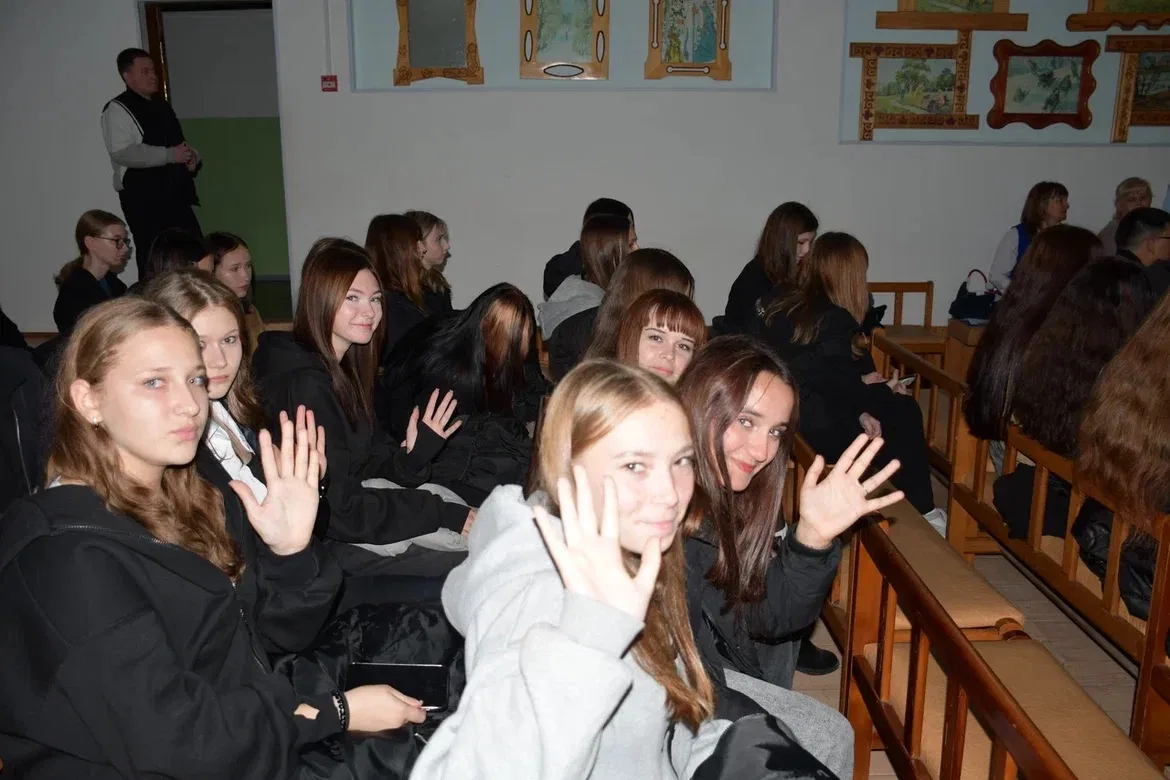 🎓 Аттестат + профессия = первые шаги в будущее!