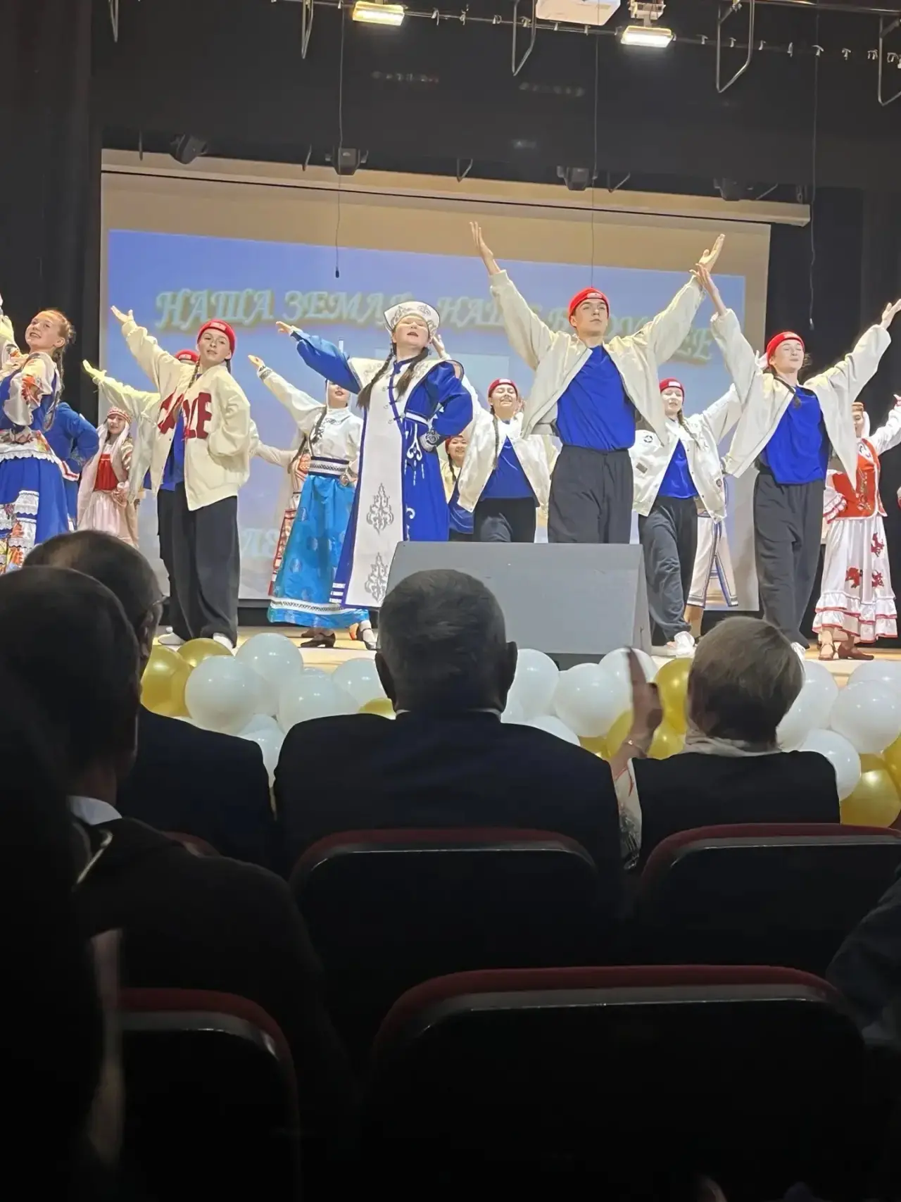 📢Сегодня в стенах районного Дома культуры прошёл праздничный концерт, посвященный 99- ...