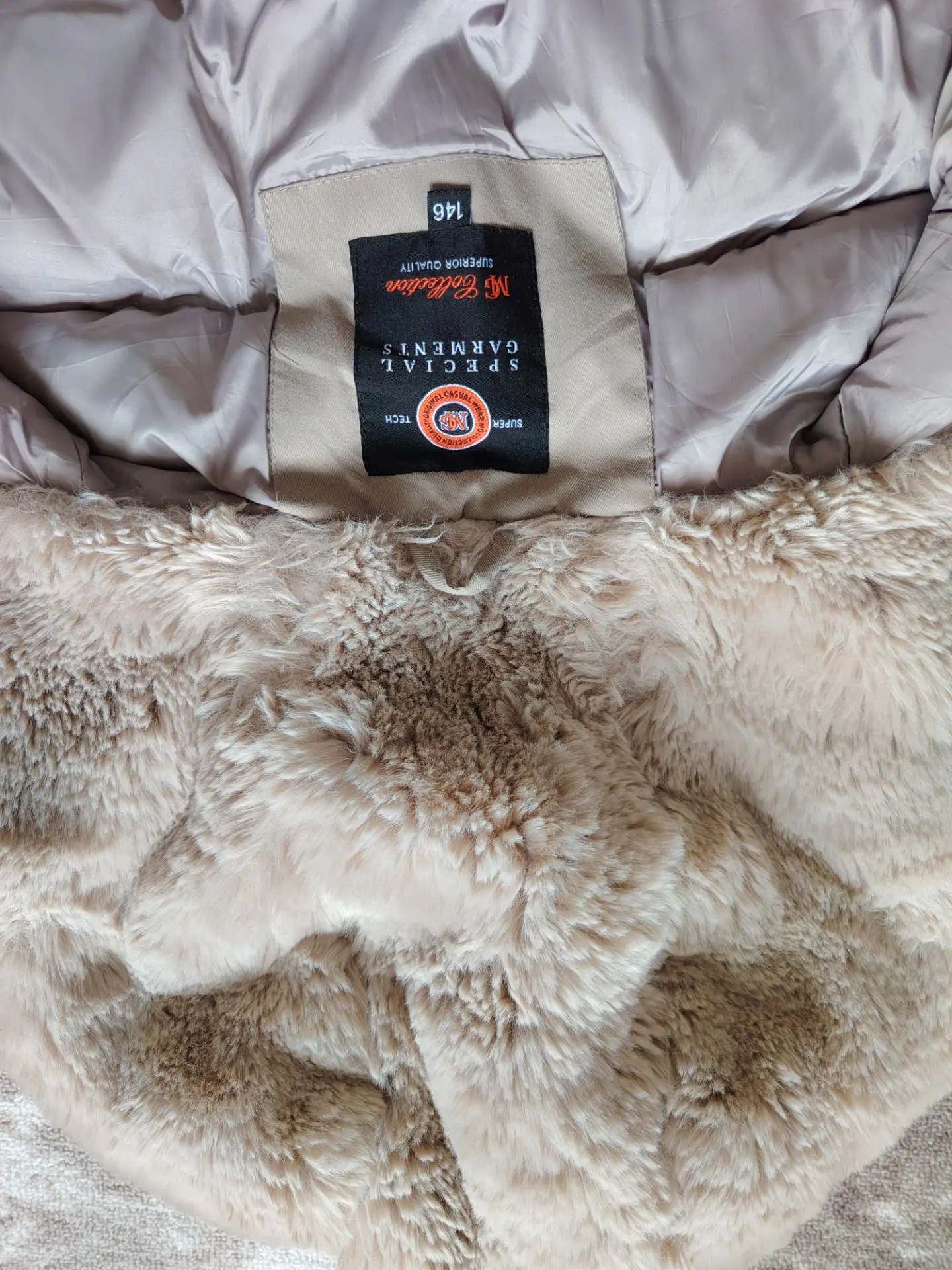 Продам куртку состояние отличное, зима.