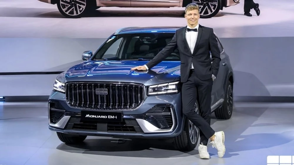 Первым владельцем гибридного кроссовера Geely Monjaro EM-i в Европе стал трёхкратный че...