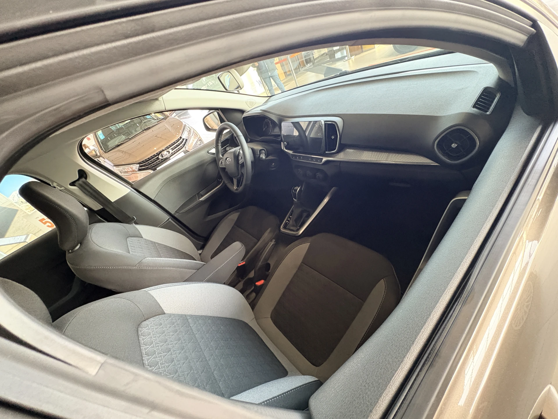 🚗 Салон автомобиля LADA Iskra