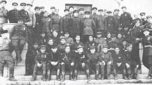 Интересное фото!!!! 8 октября 1944 года в Петрозаводске парад партизан и подпольщиков К...