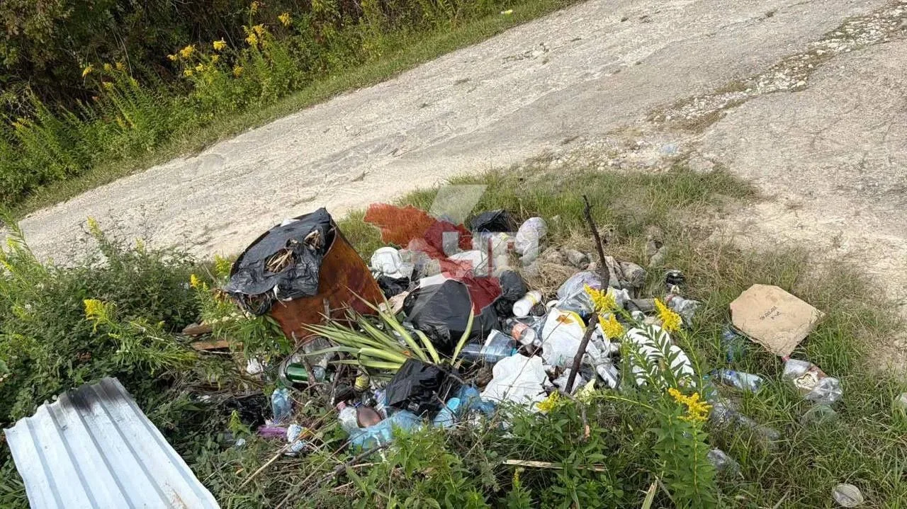 ⚡️ Жители за свой счёт организовали уборку Ачадарского кладбища из-за скопившегося мусора