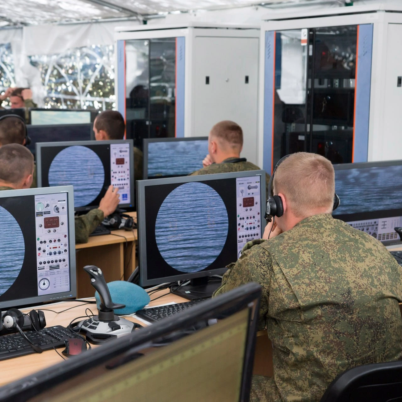 В Минобороны России создали сервис для обучения военных нейросетей