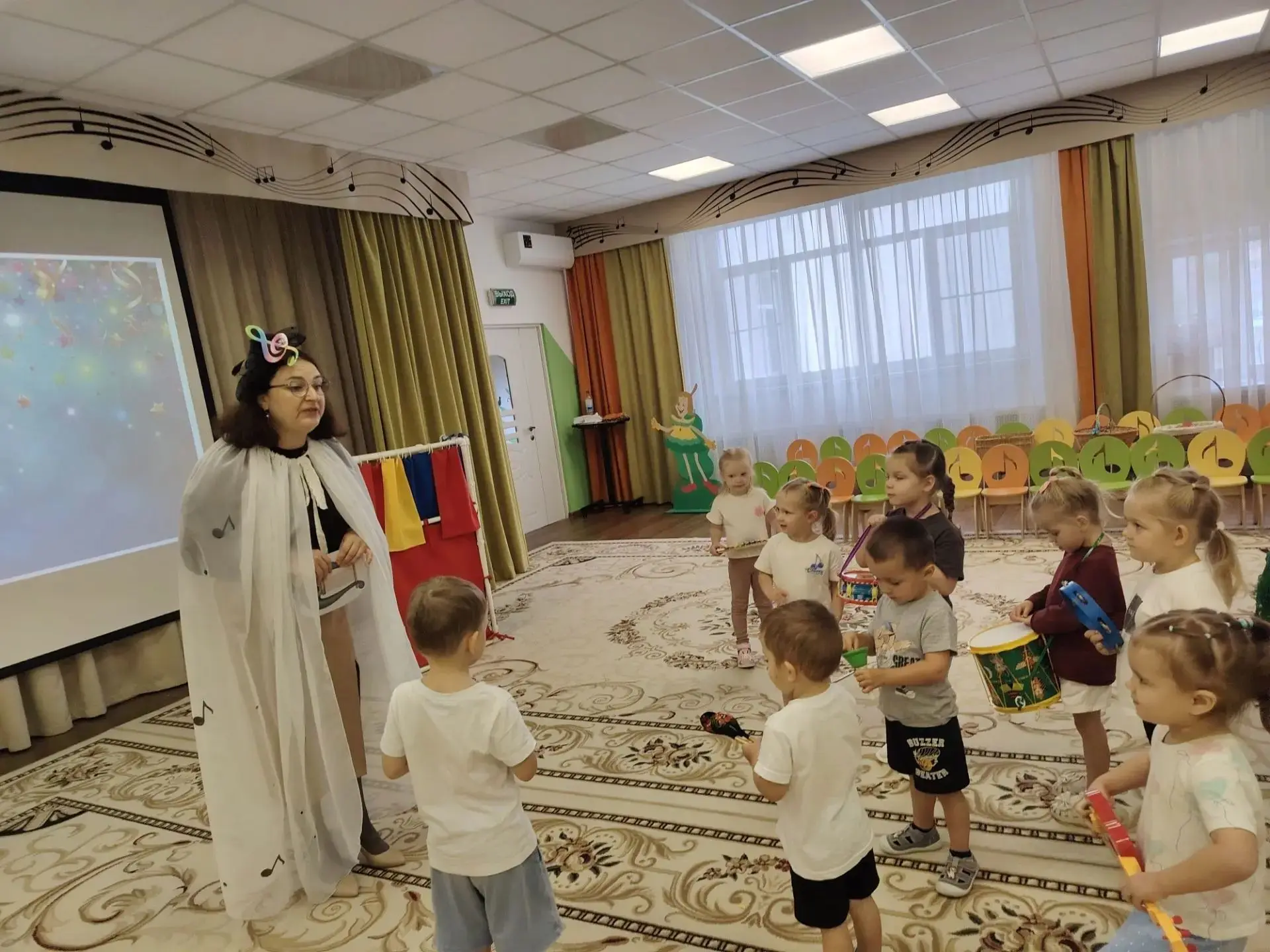 🎷 Праздник музыки наступил! Всю неделю воспитанники второй младшей группы 11 "Фантазёр...