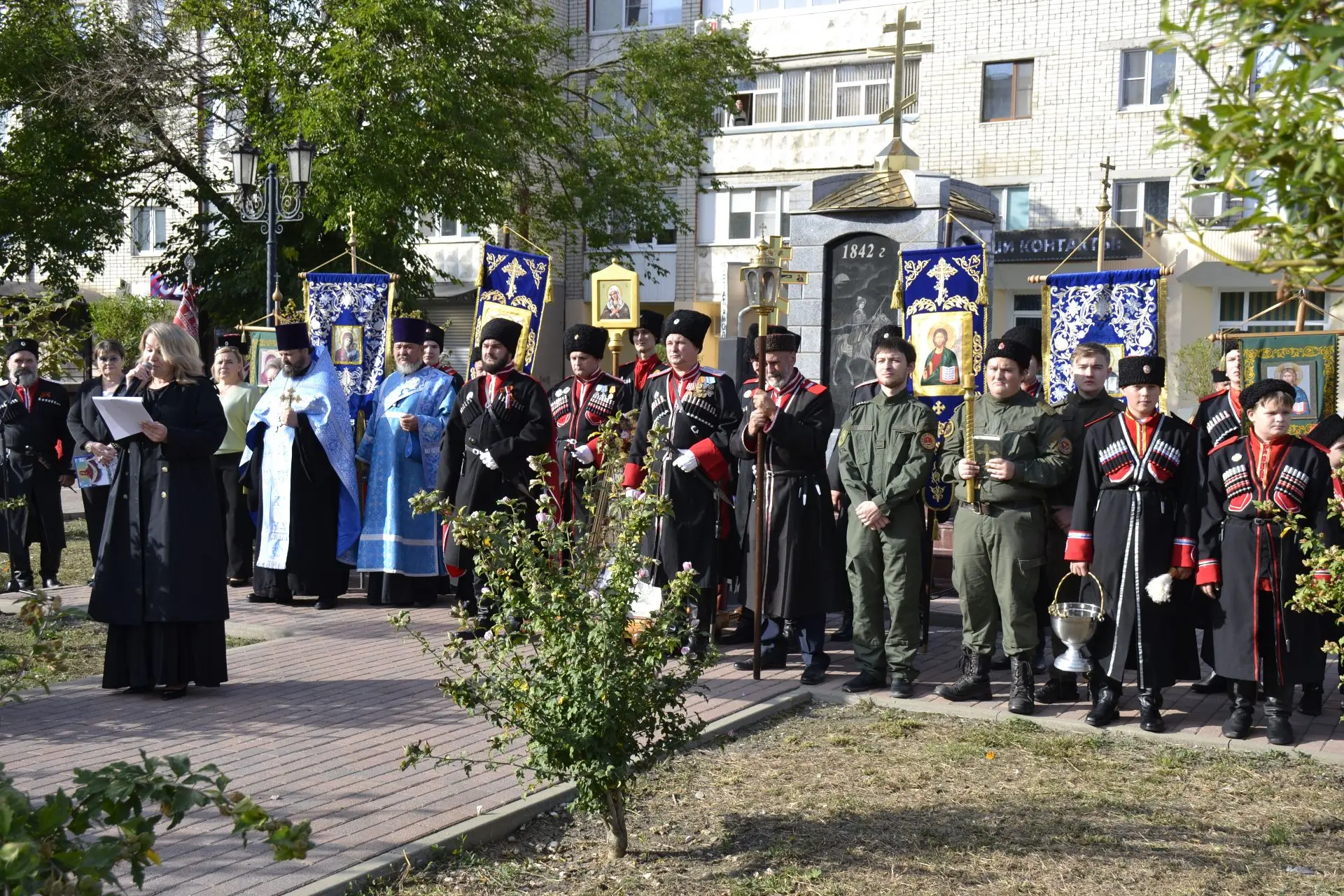 В Невинномысске прошел традиционный Крестный ход, собравший тысячи жителей города!