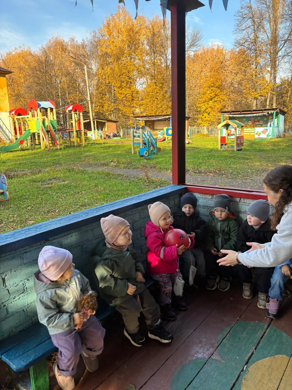 Первая младшая группа " Колобок "