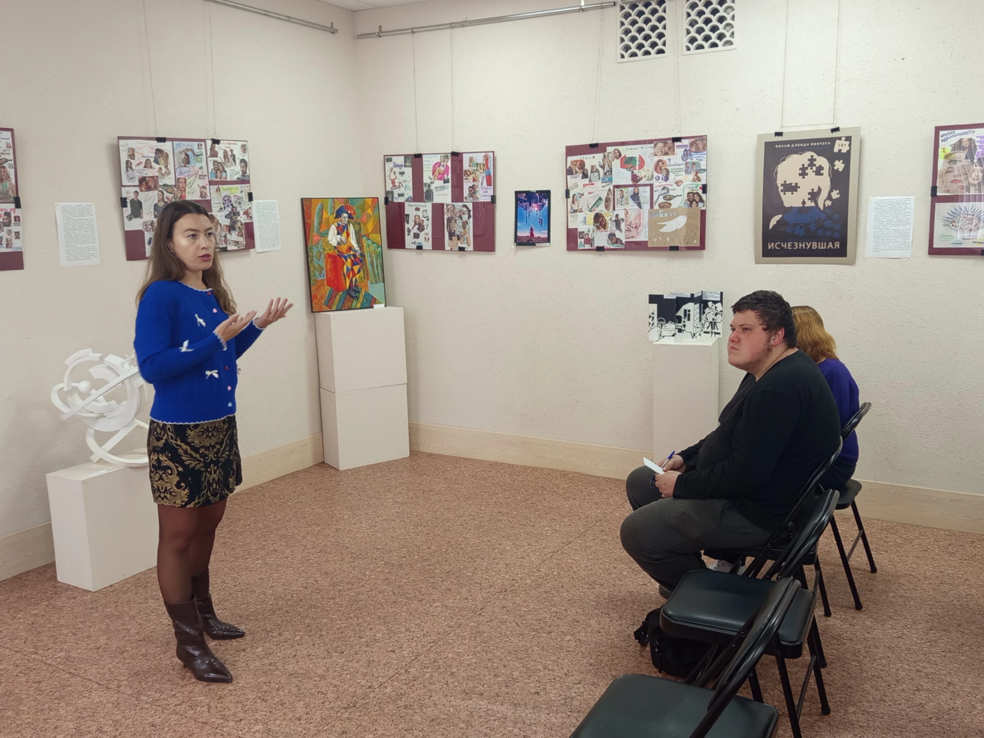 Выставка «Пазлы бытия» продолжает свою работу