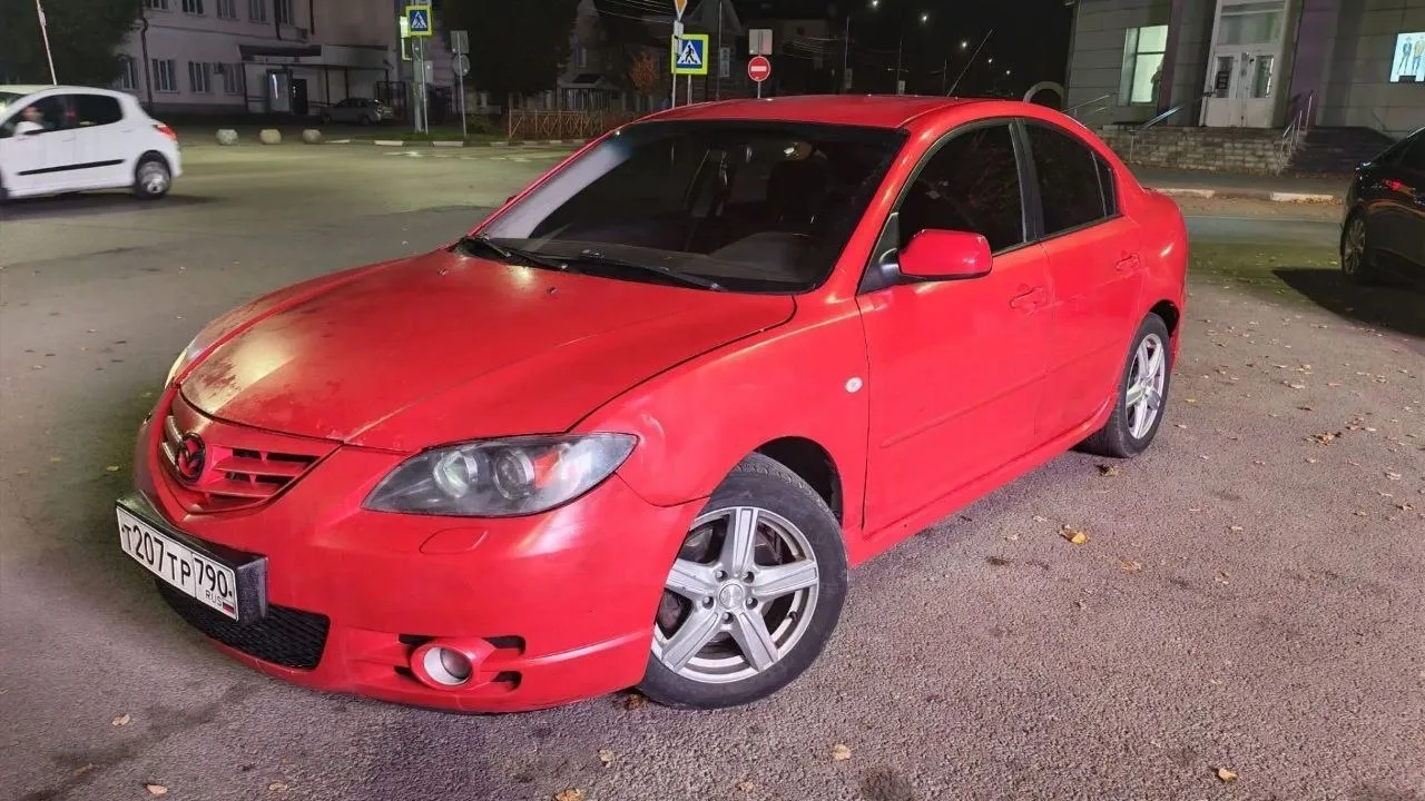 Продам мазду 3 2л механика 2006г