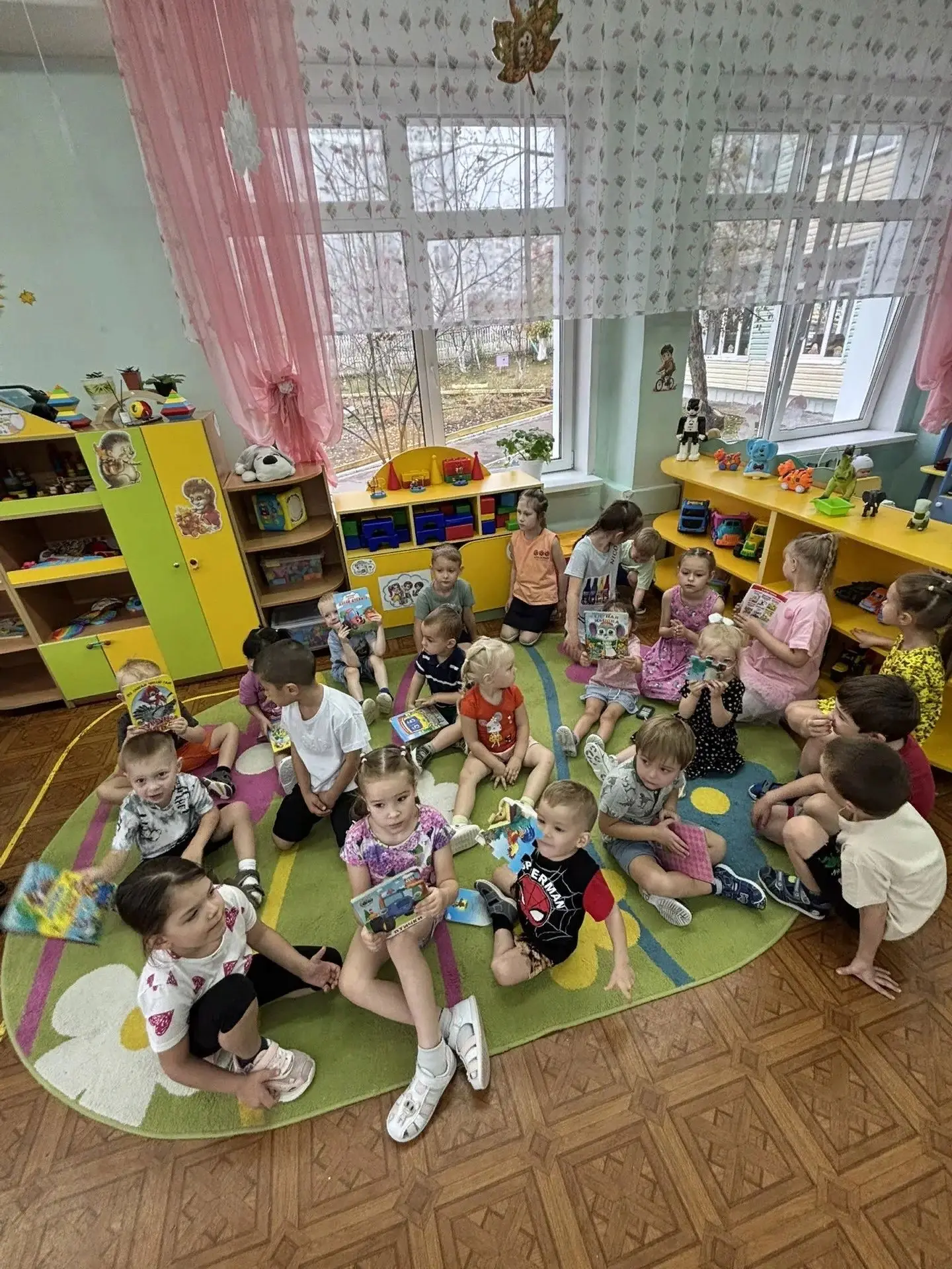 9 октября, когда вся страна отмечает Всероссийский день чтения, в нашем детском саду пр...