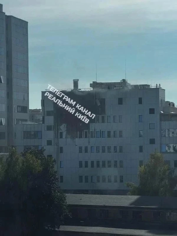 🇺🇦 Пораженное здание в Киеве оказалось «Престиж-Центром», сообщает военный блогер Бор...