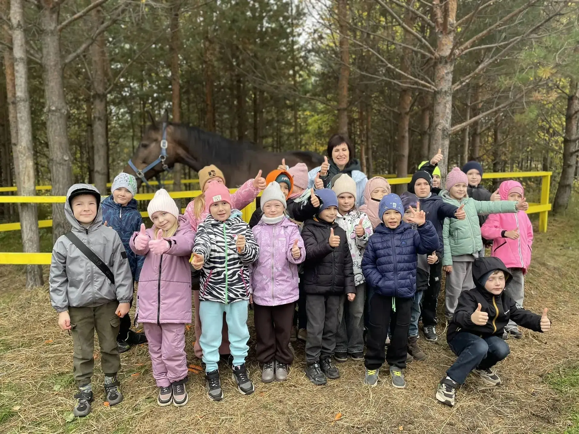 🐎В  воскресенье ребята 1 «Г» класса вместе с родителями и учителем побывали в конном к...