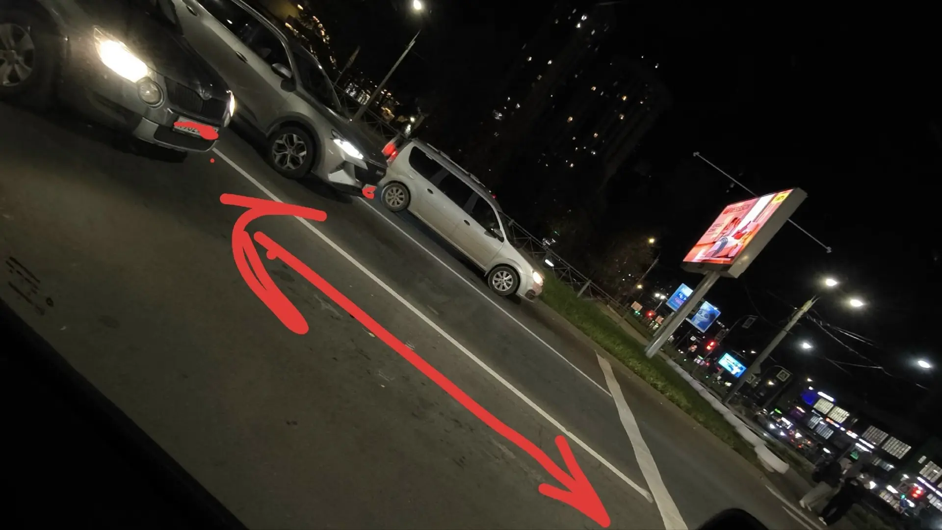 Вопрос к знатокам! По какому пункту ПДД все стараются останавливаться перед полосой с т...