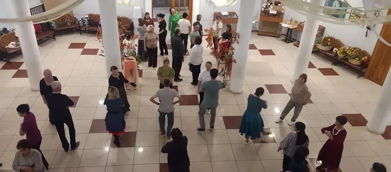 Сегодня в «Победе» прошел бесплатный мастер-класс по бальным танцам. Готовимся к балу в...
