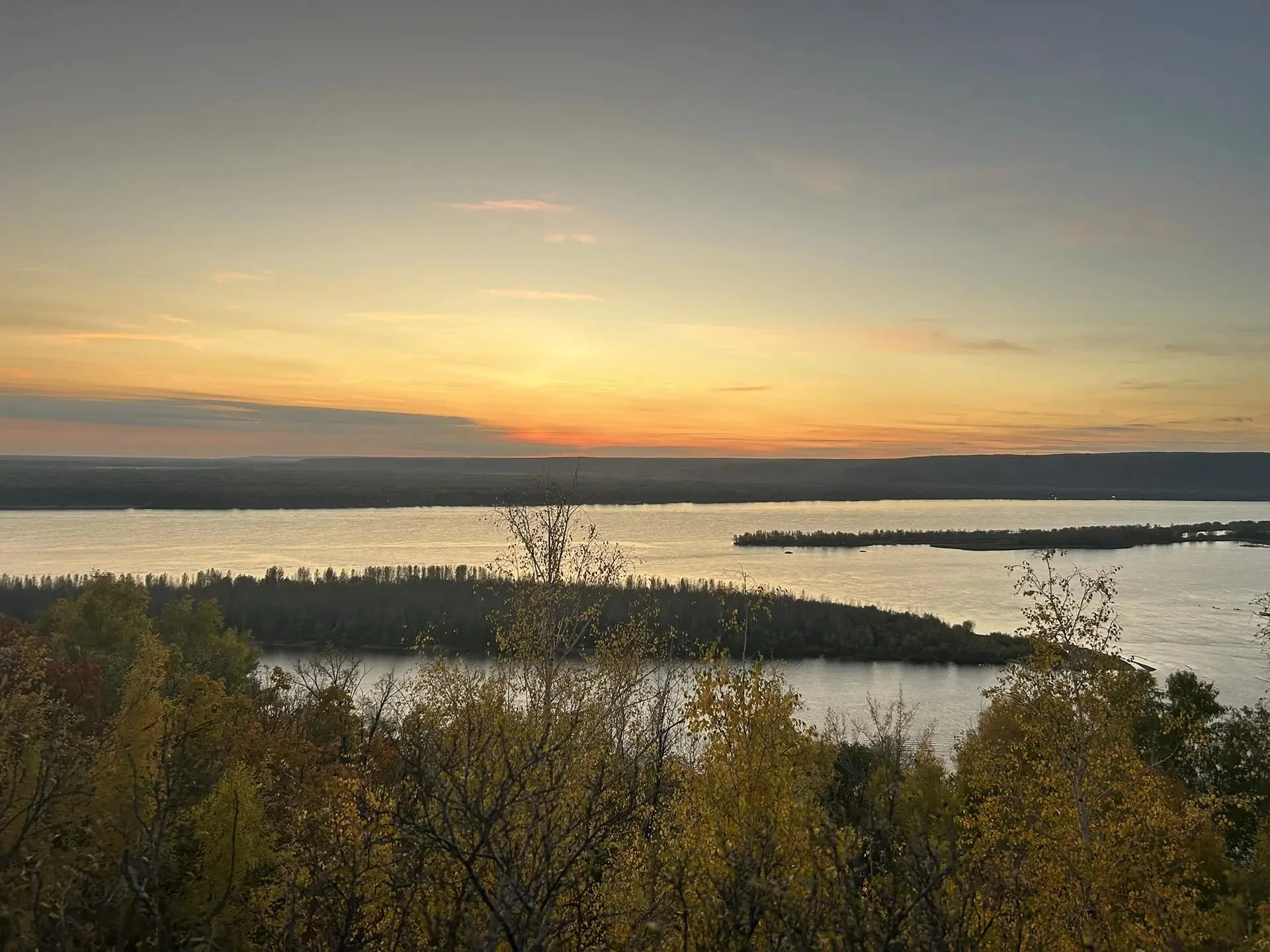🌅 Осенний закат на Сокольих горах в Самарской области