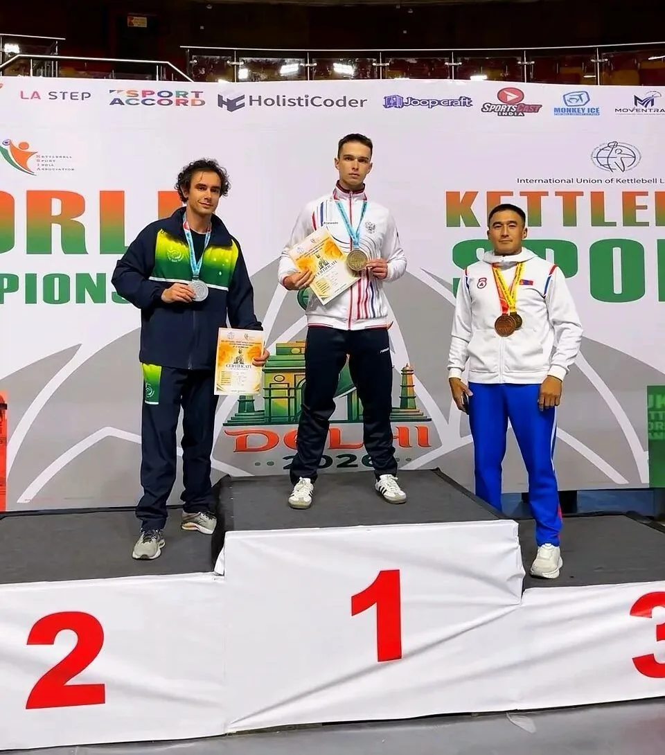 🏆🥇Максим Бессонов — абсолютный чемпион среди юниоров по гиревому спорту