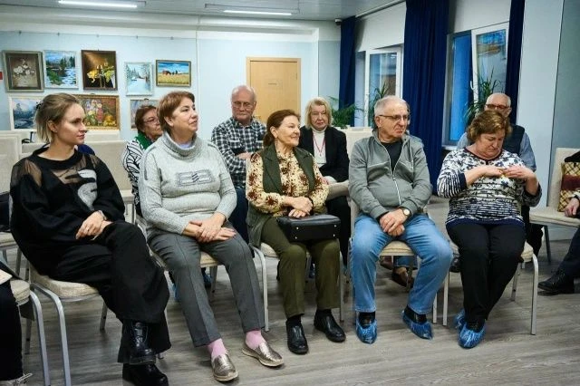 Полезные привычки против сезонной хандры: в «Московском долголетии» стартует осенний ма...