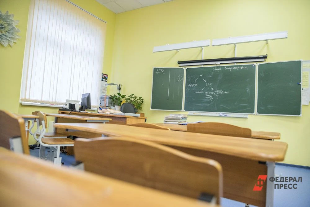 В Тюменской области из-за сезонного роста ОРВИ на дистанционное обучение перевели 14 шк...
