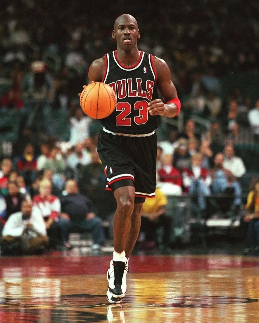 Nike сокращает всё: людей, расходы и Jordan