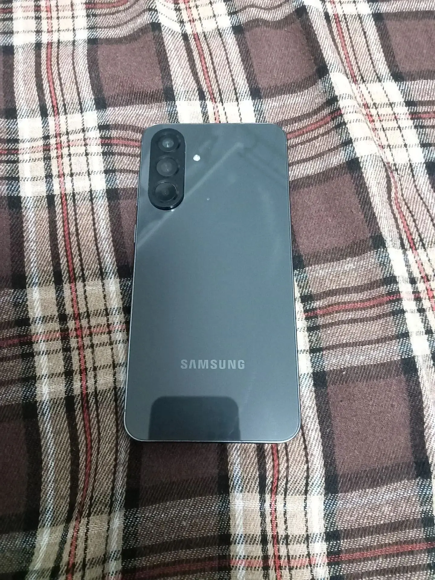 • Продам телефон Samsung a56 5g.