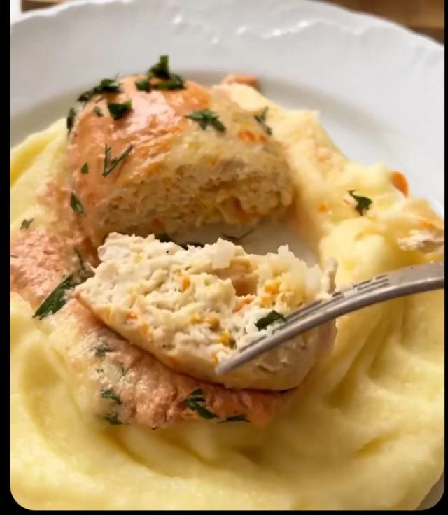 Ну а на ужин  было у нас картофельное пюре и ленивые голубцы 😋 Приятного  аппетита
