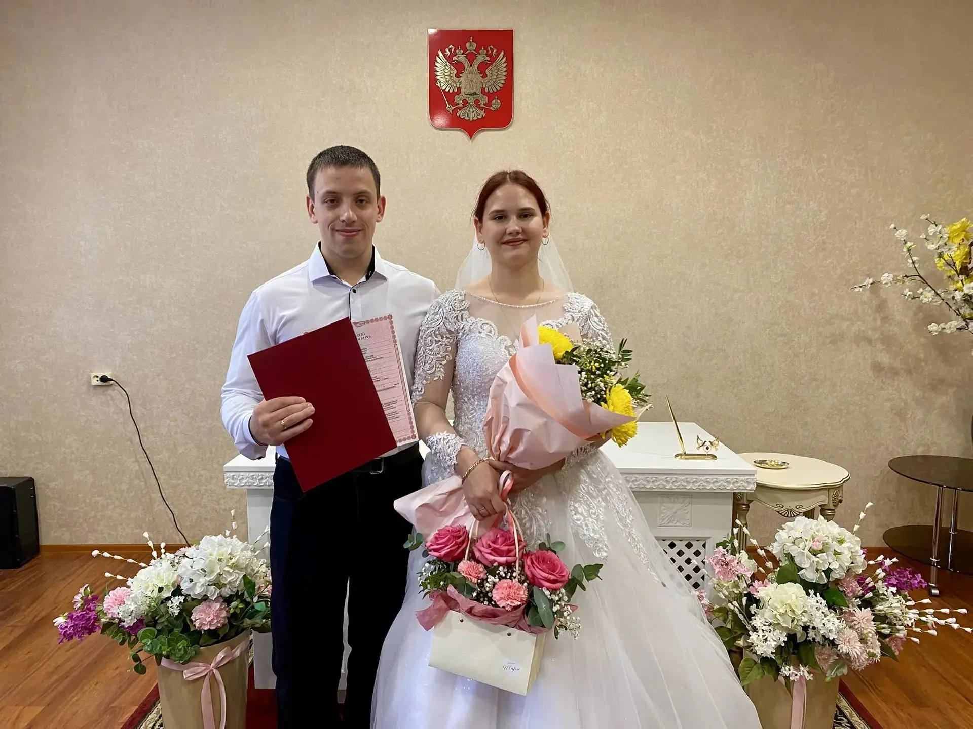 Поздравляем Михаила Александровича Сосновских и Александру Сергеевну Никитину с днём св...