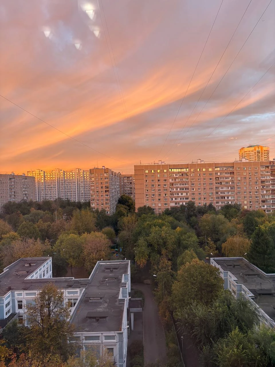 🌅 Соседи Братеево делятся красивым закатом