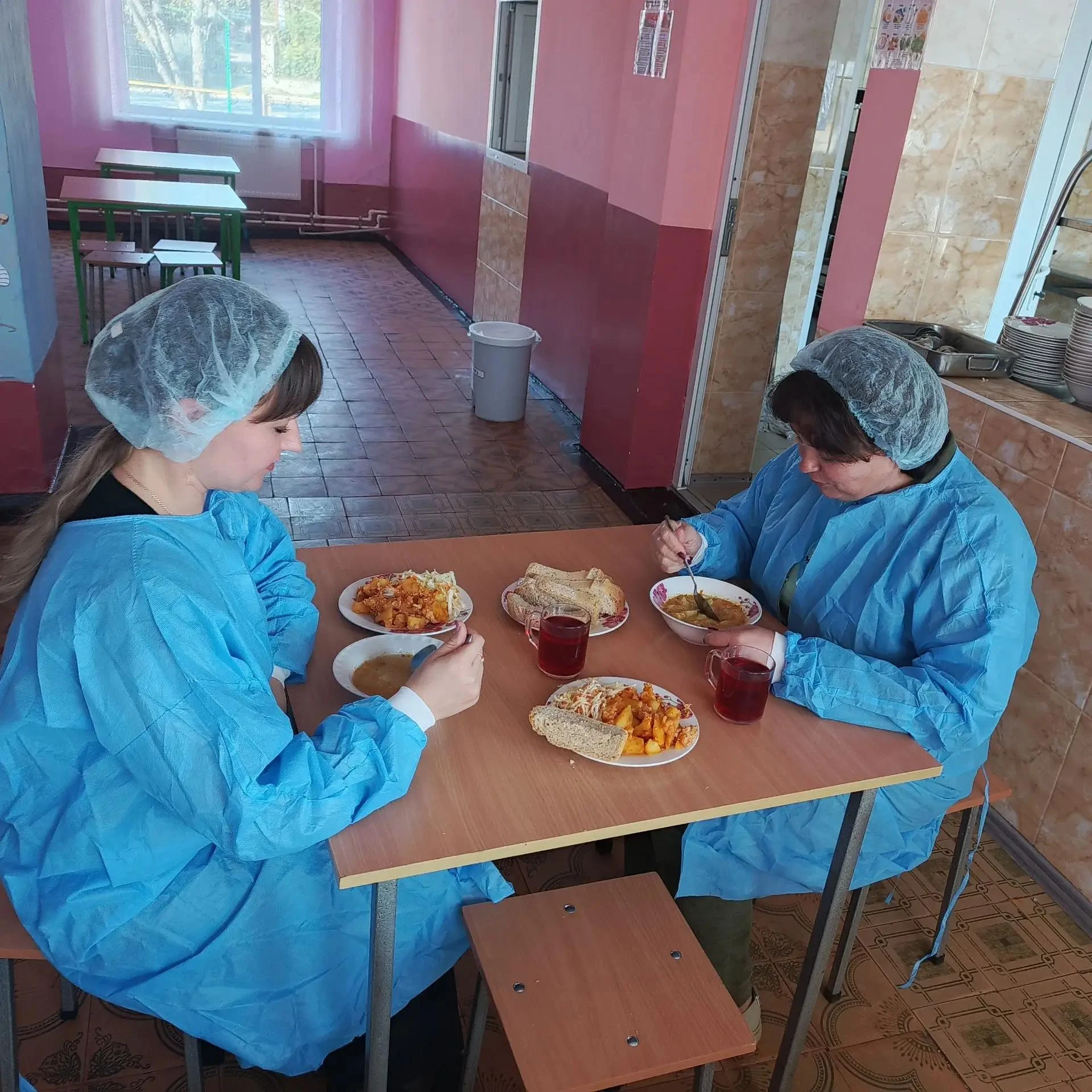 В ГБОУ ЛНР «Меловский лицей» система родительского контроля за питанием действует на ос...