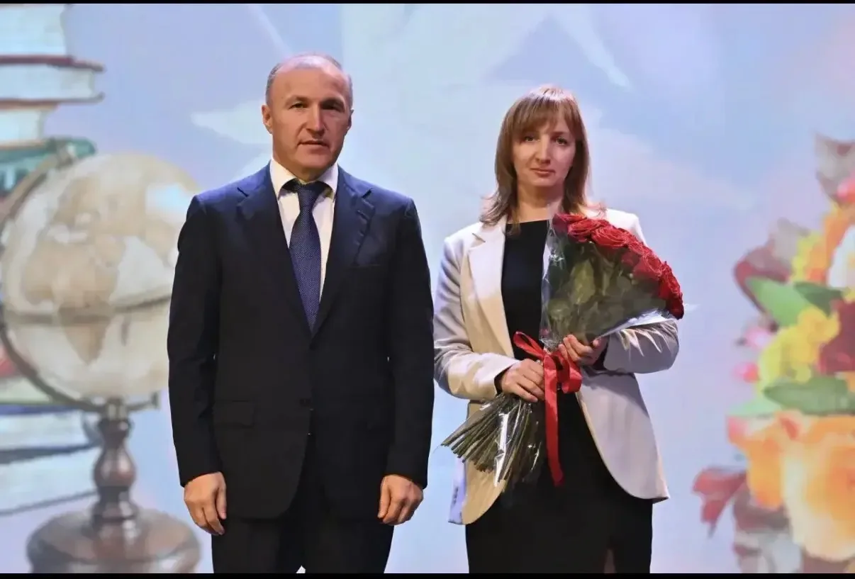 Поздравляем педагогов нашей школы с заслуженными наградами!