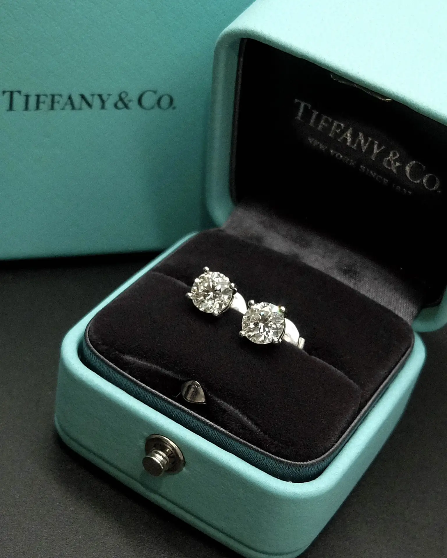 Пусеты Tiffany & Co.