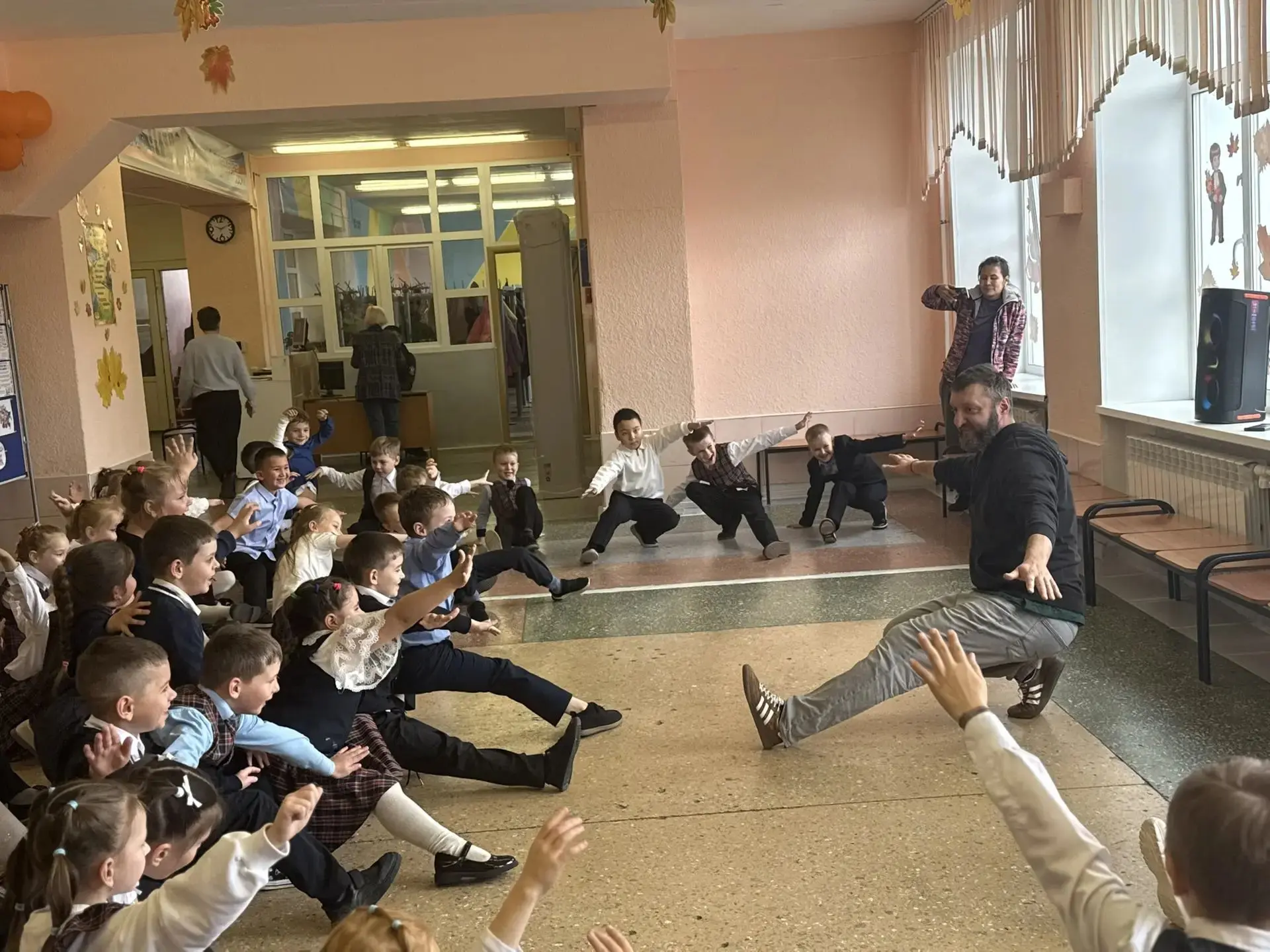 🤸‍♂️🎉 Сегодня для начальной школы прошла настоящая весёлая переменка — яркий и зажига...