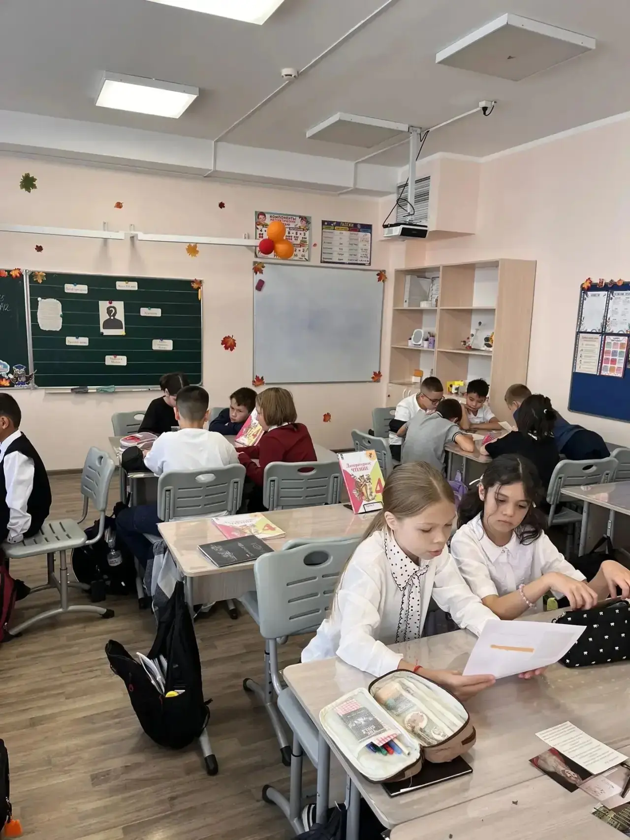 🕵️‍♂️ Урок-расследование в 4 «Ж»: раскрываем тайну «Незнакомца»!