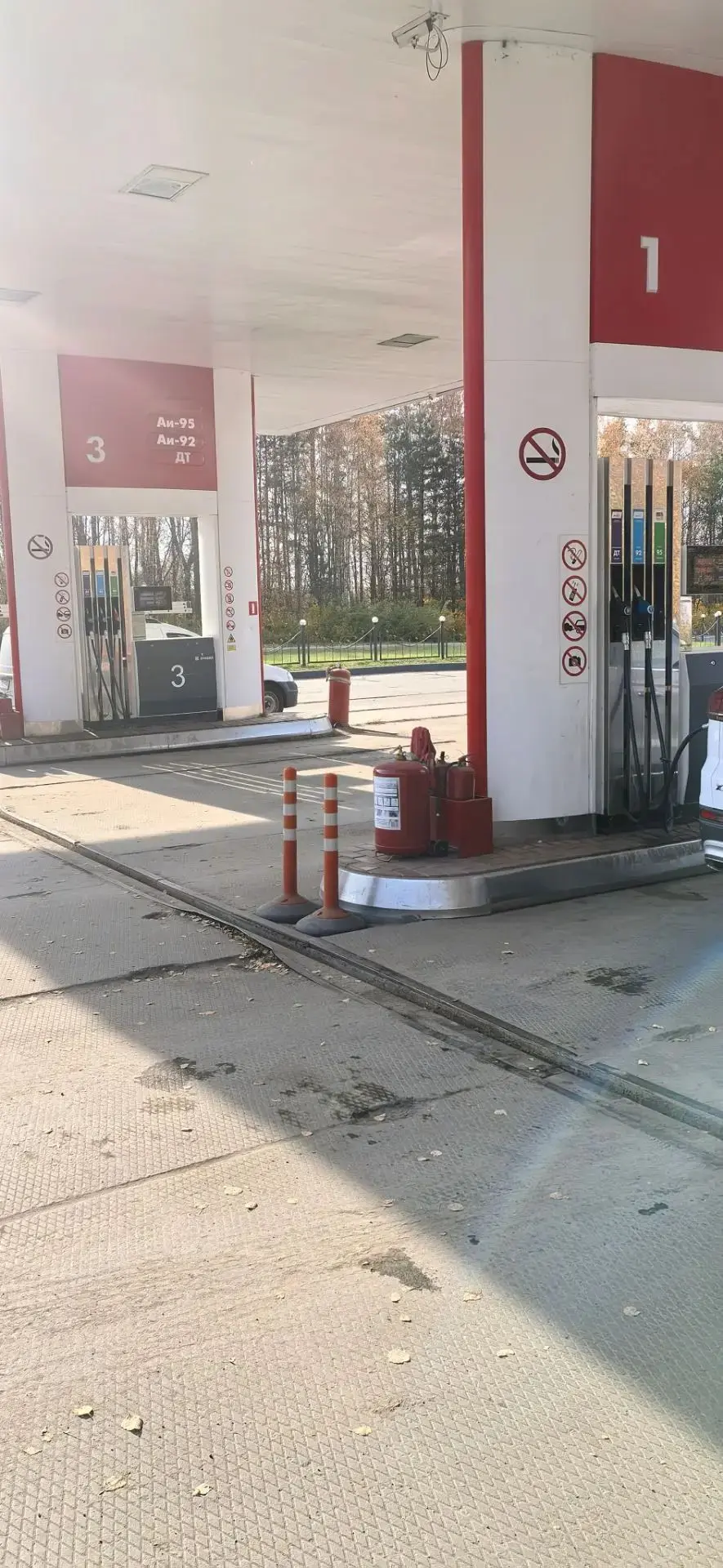 Люди добрые, что происходит? На пп бензин есть и не кого