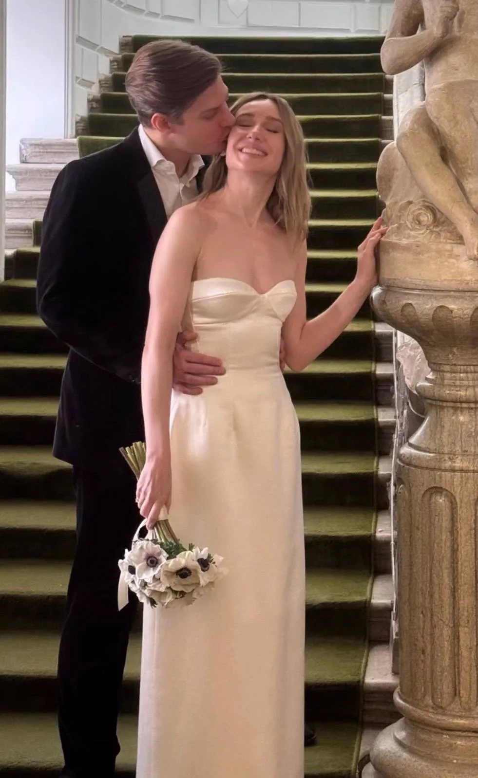 Павел Табаков женился после пяти лет отношений. Избранницей актёра стала Ксения Ермолен...
