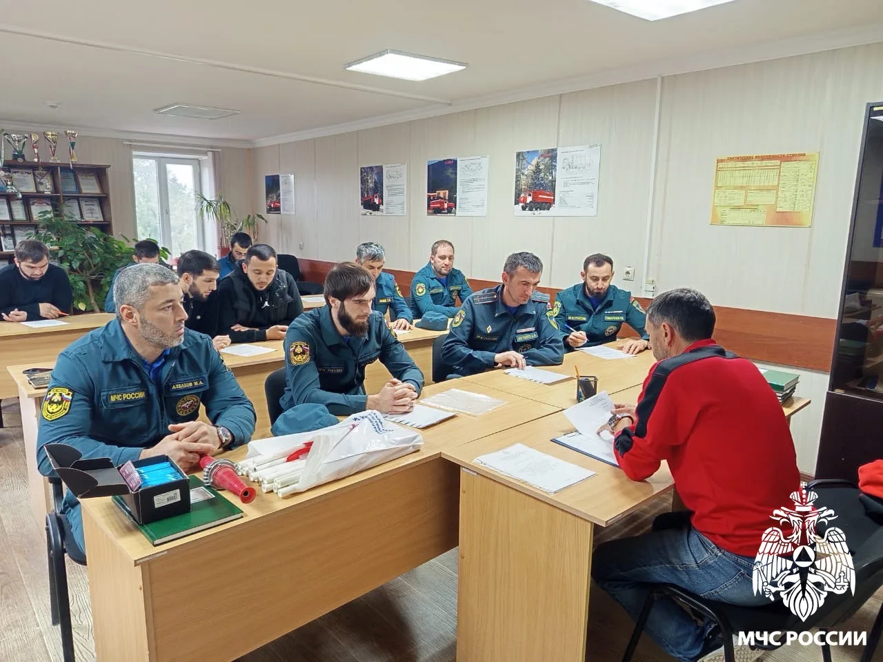 Для огнеборцев прошёл семинар с участием мастера спорта Ибрагима Мисирова