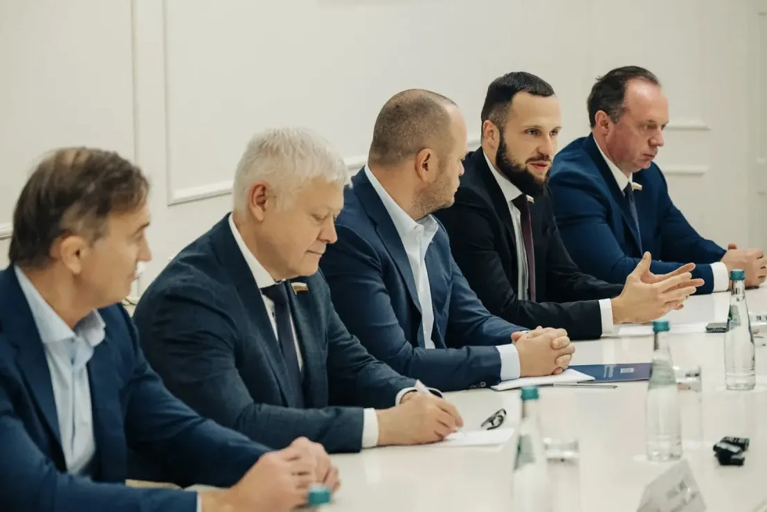 🇷🇺Накануне губернатор Курской области провёл встречу с депутатами Госдумы и сенаторам...