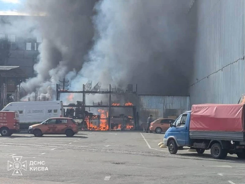 Продолжается уничтожение складов противника  в Киеве.