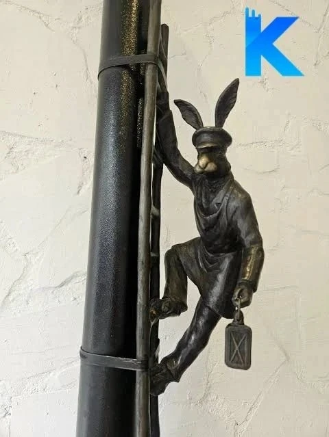 🐇 В Костроме украли одного из «Мазайских зайцев»