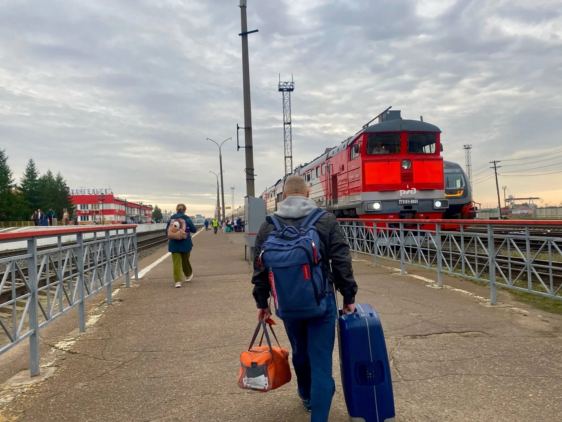 🚂 Скорый сезонный поезд Архангельск — Кисловодск возобновил курсирование после летнего...
