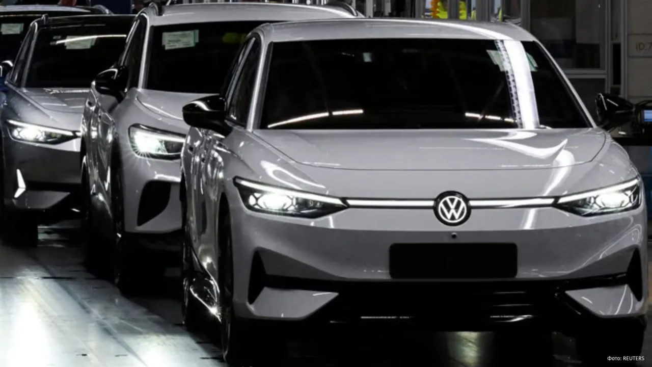 Volkswagen отзовет несколько тысяч электромобилей из-за риска возгорания аккумуляторов,...