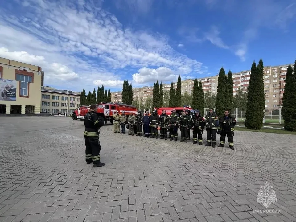 👨‍🚒В школе № 40 Старого Оскола прошли пожарно-тактические учения.