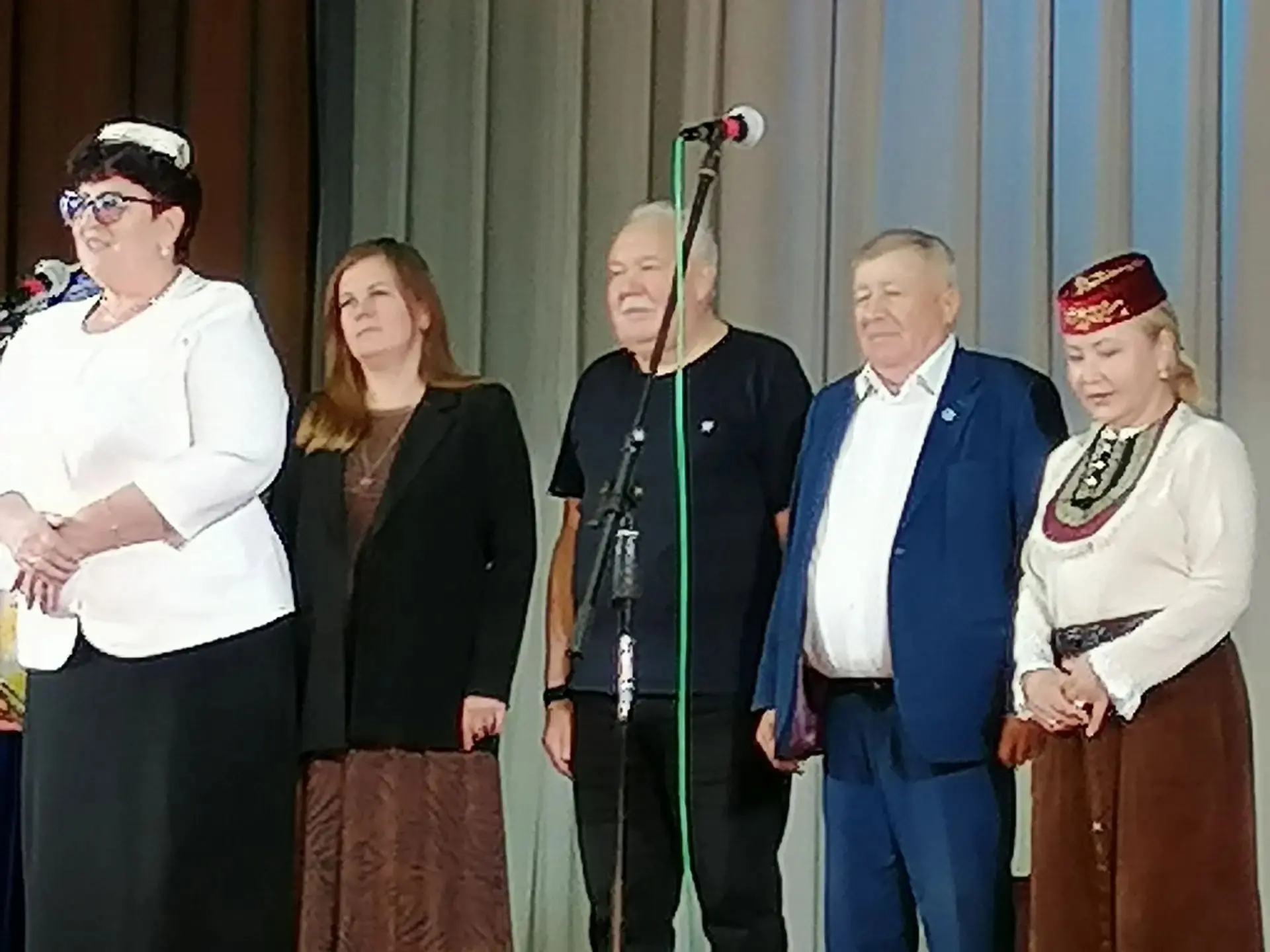 Бүген Новоульяновск шәһәрендә Татар теле һәм мәдәнияте көне узды. Анда Татарстан Язучыл...