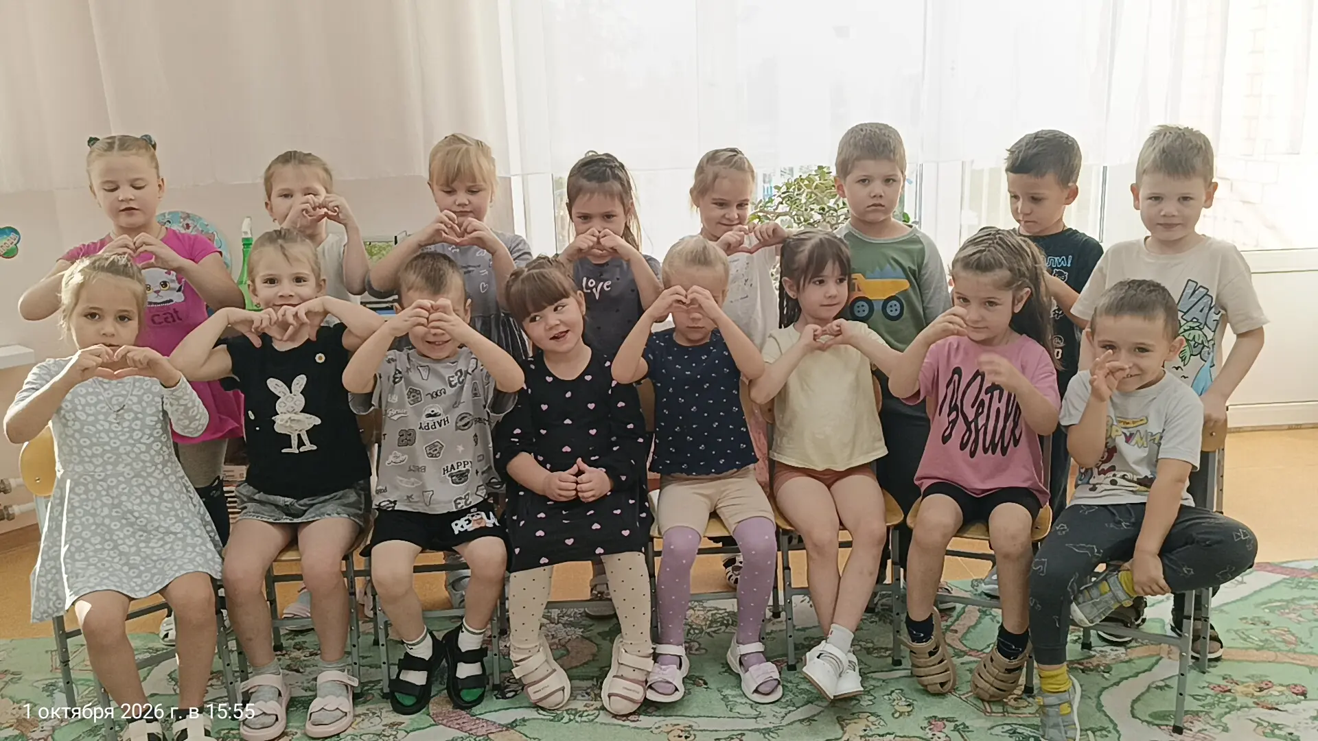 В рамках празднования Международного дня пожилого человека в группе "Звездочки" была ор...