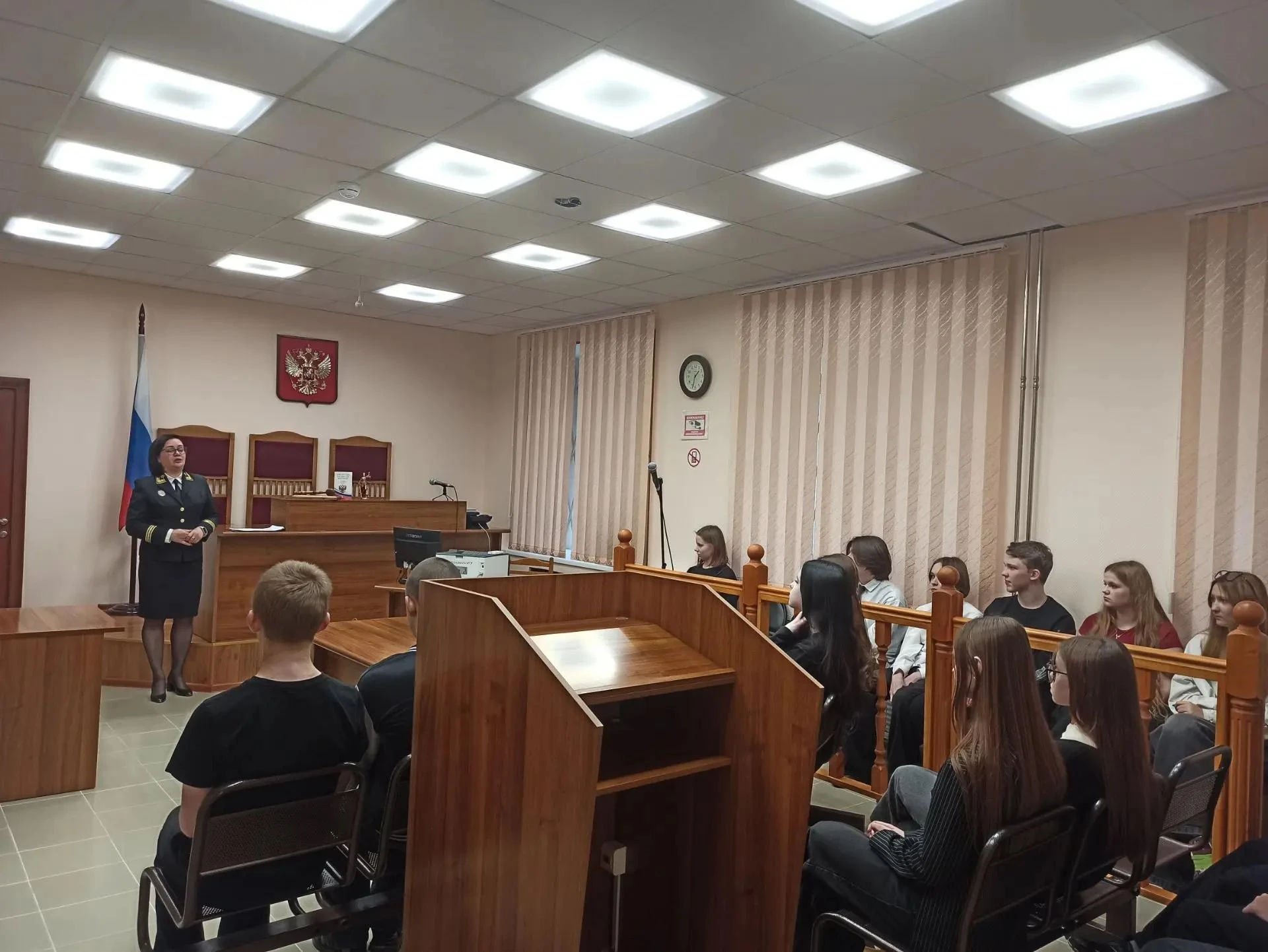 Урок правовой грамотности: девятиклассники посетили суд