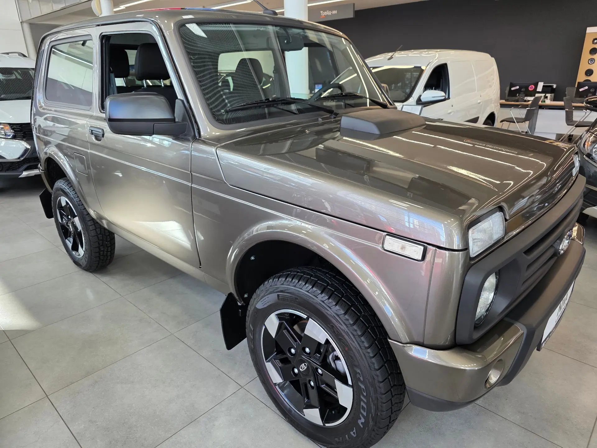 Спрос на Lada Niva Legend с новым мотором превысил ожидания дилеров